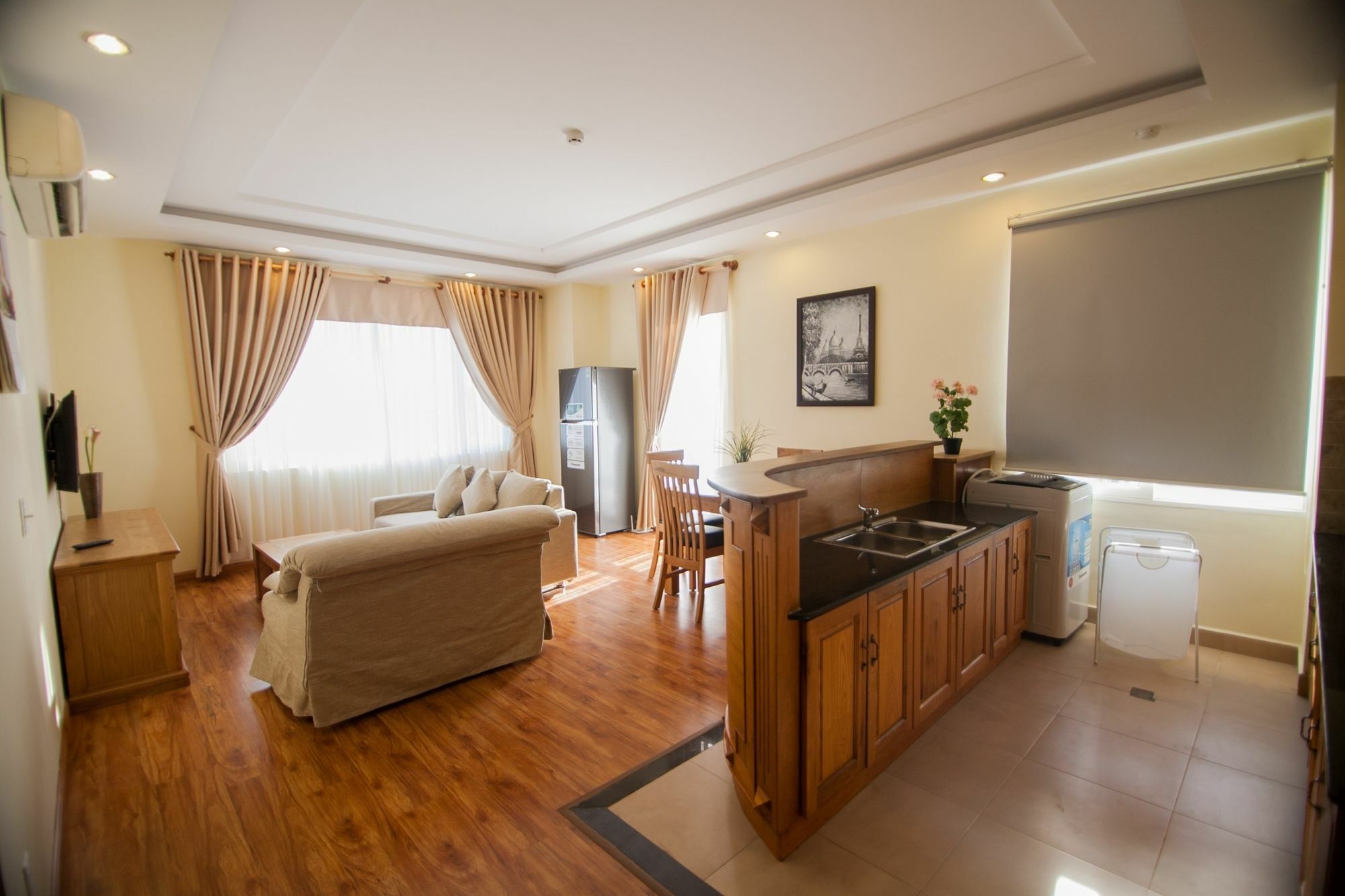 Merin City Suites Хошимин Экстерьер фото